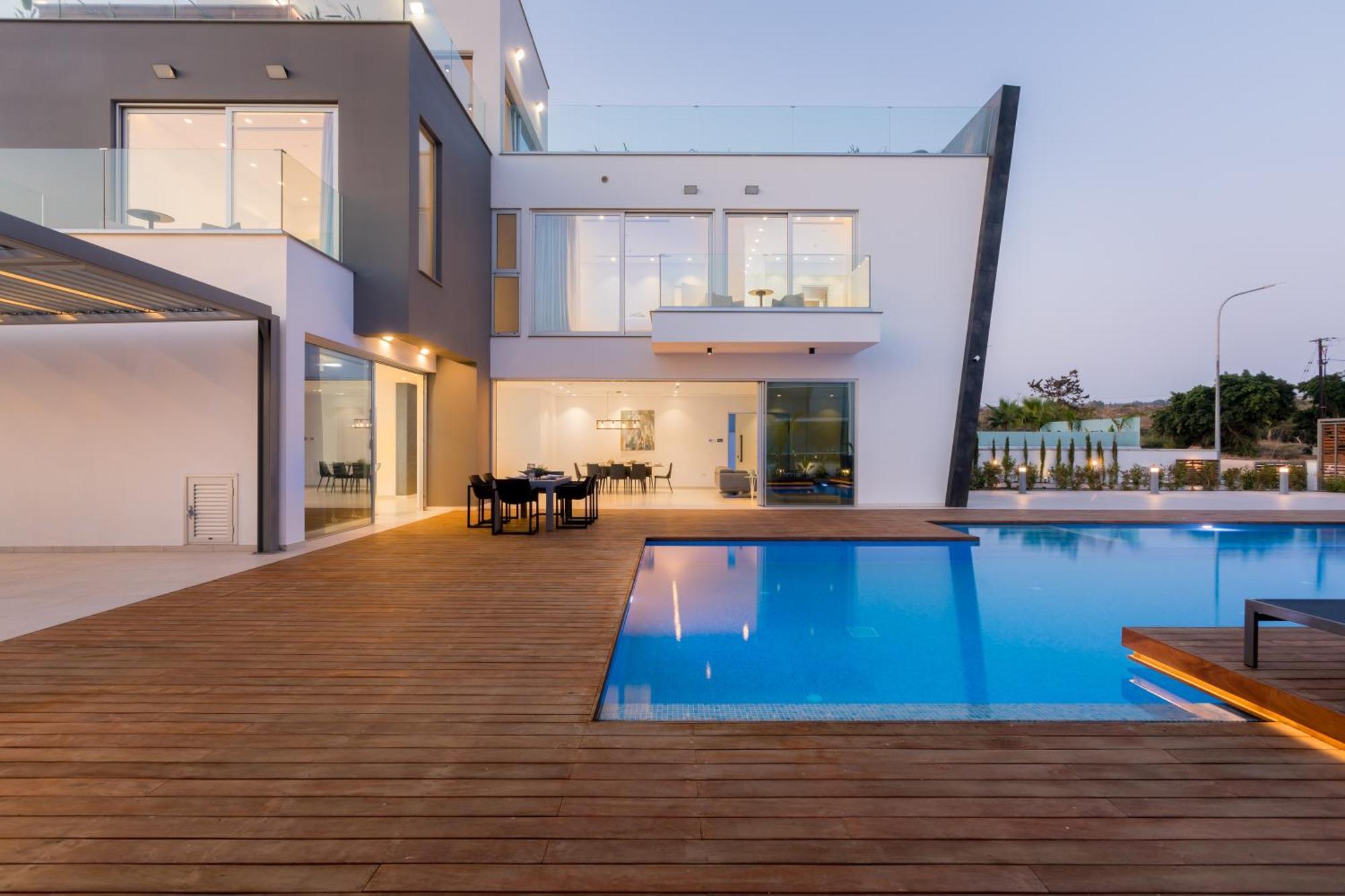 Seaview Luxury Vilă