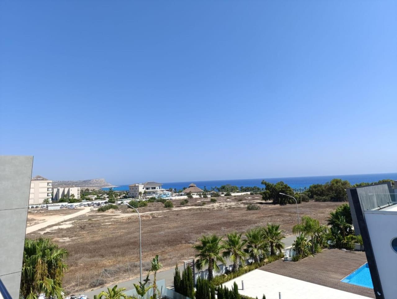 Seaview Luxury Vilă