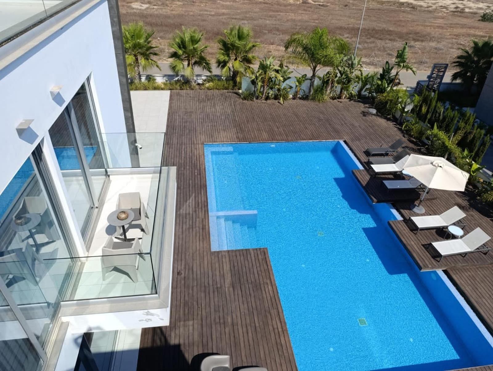Seaview Luxury Vilă